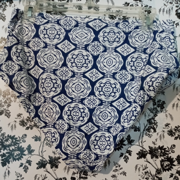 Swimsuit - Picture 4 of 4